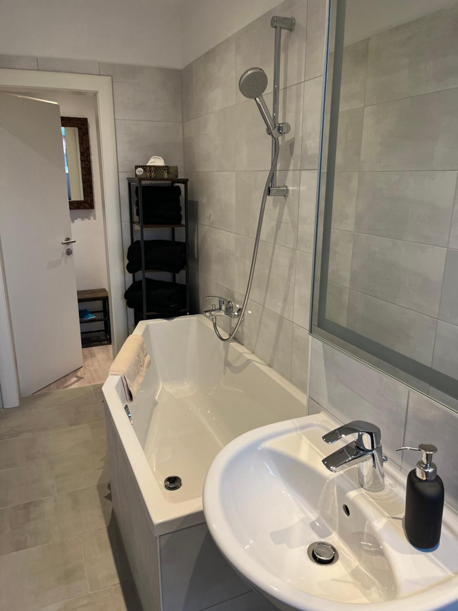 Appartement Zwischen Messe Und Innenstadt ไลป์ซิก ภายนอก รูปภาพ